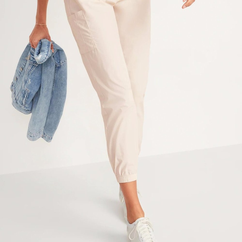 High-Waisted Poplin Tapered Jogger Plus-Size Cargo - Picture 4 of 5